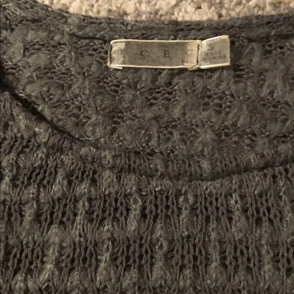 TCEC women’s grey acrylic sweater size small - Picture 3 of 5